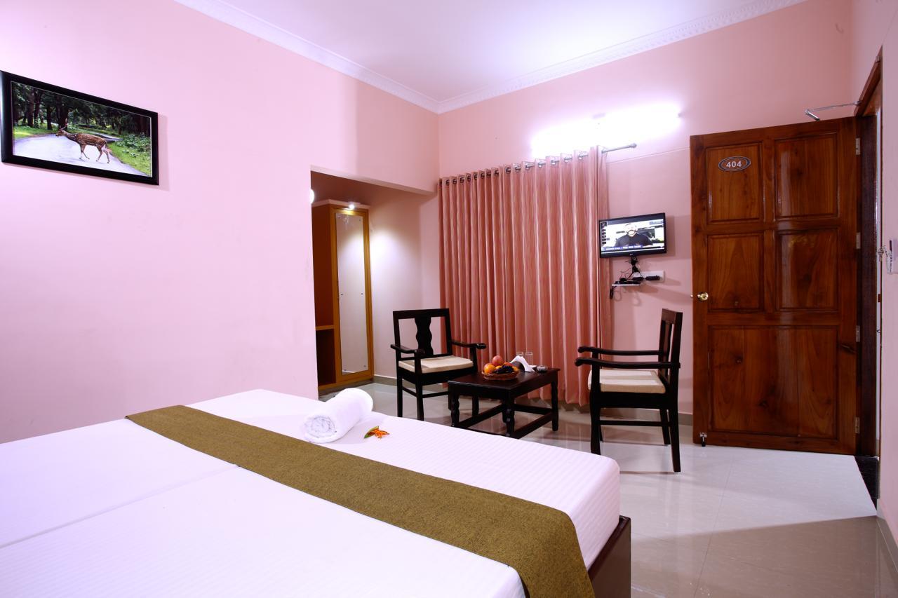 Clirind Resort Athirappilly Esterno foto