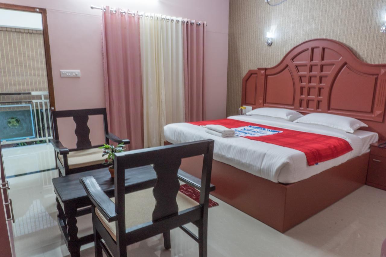 Clirind Resort Athirappilly Esterno foto
