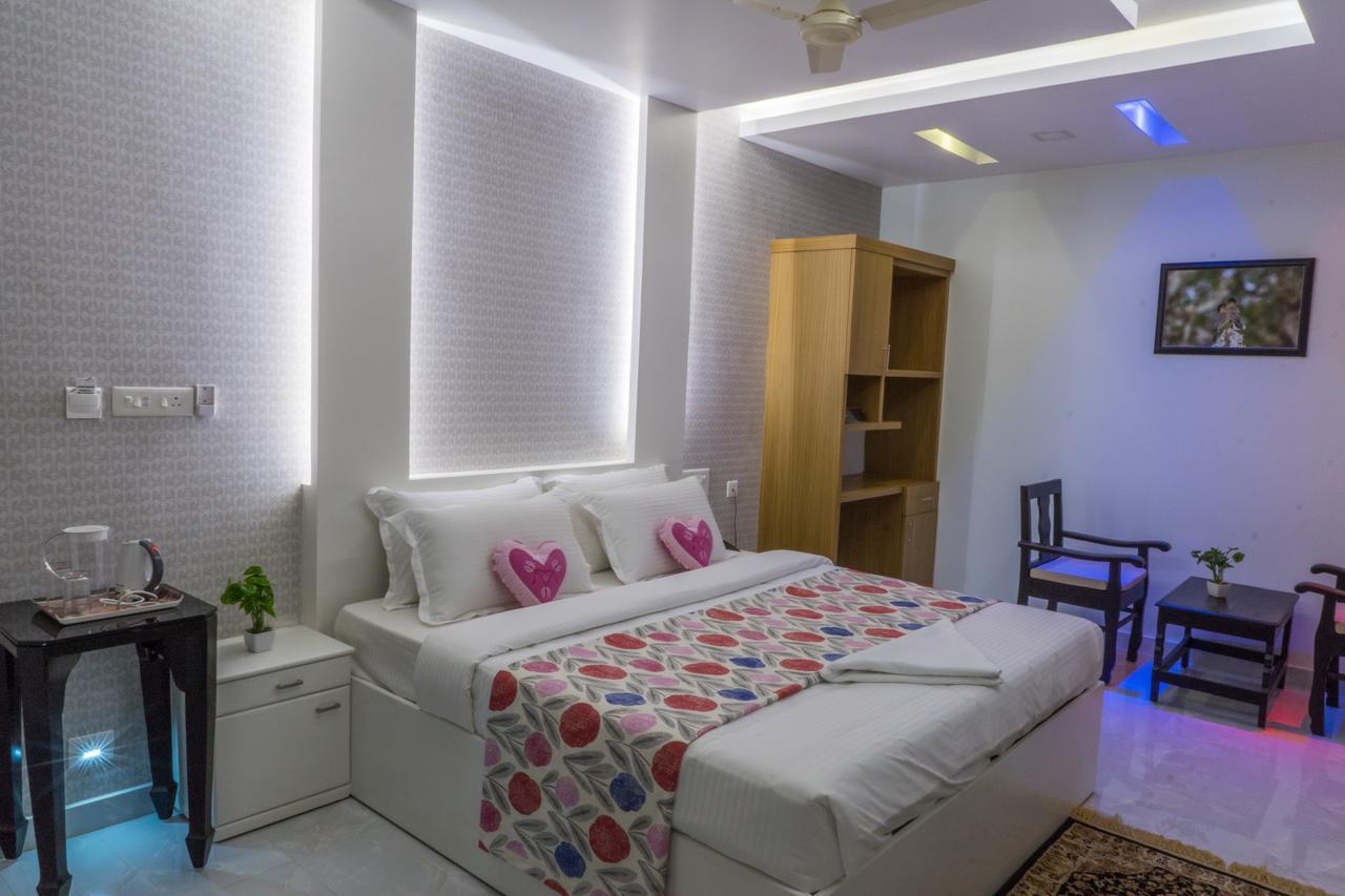 Clirind Resort Athirappilly Esterno foto